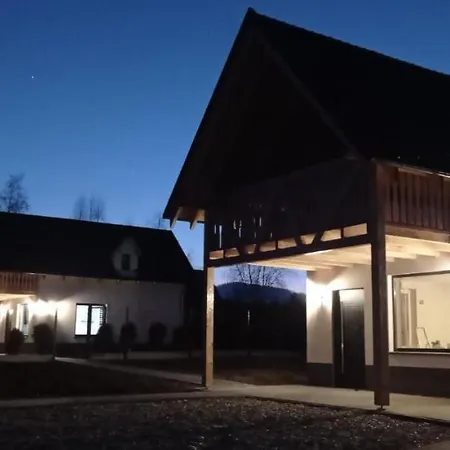 Holiday home Domki Prowansalskie Myslakowice